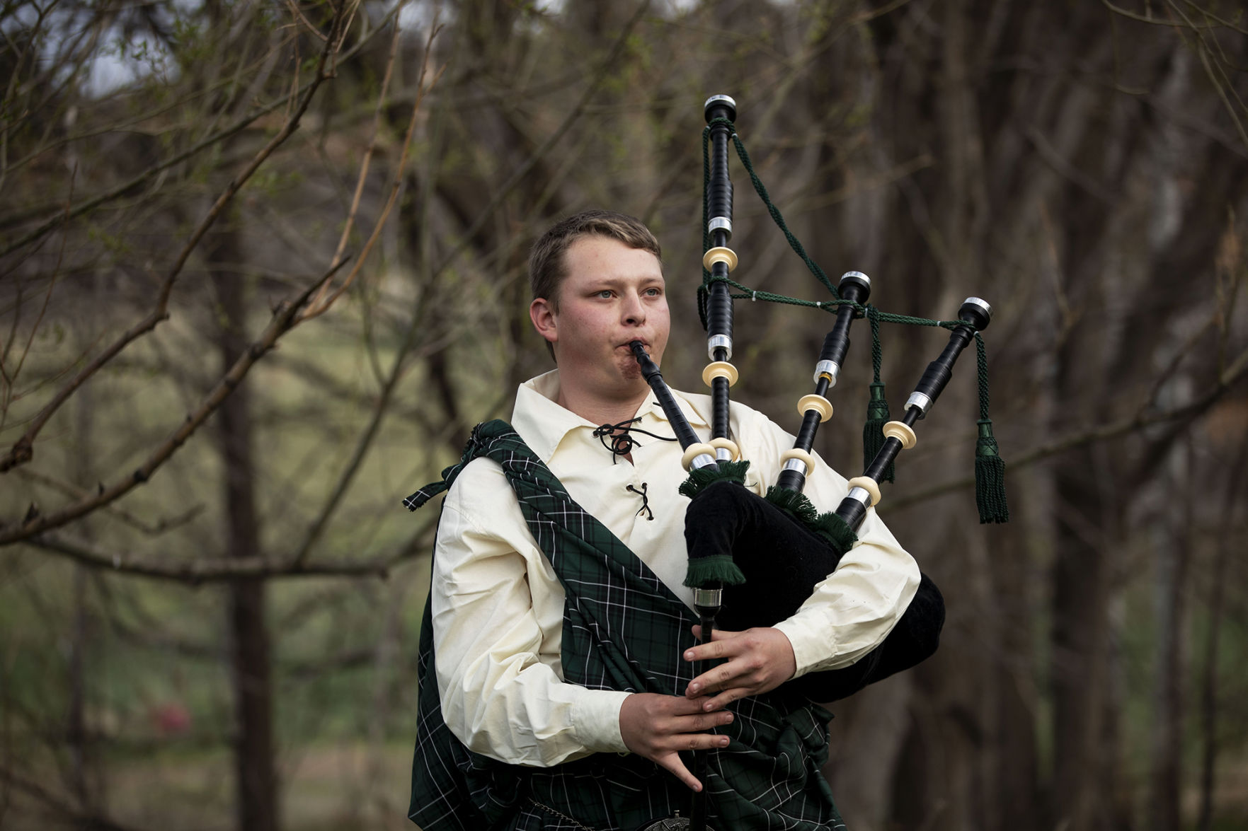 050820-news-bagpipes 04.jpg